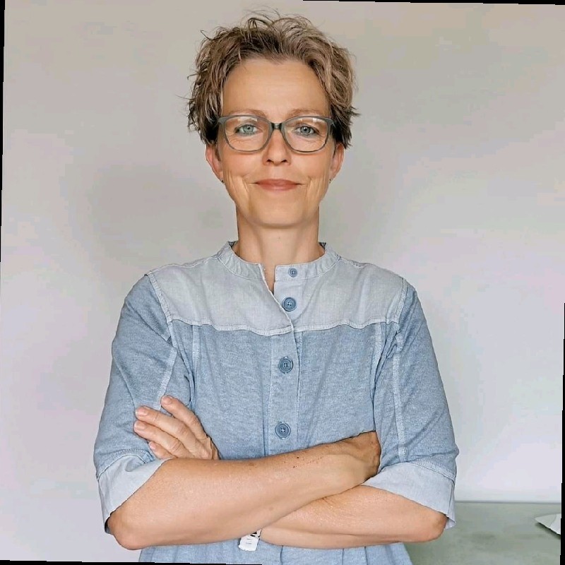 Dr. Claudia Bentzien